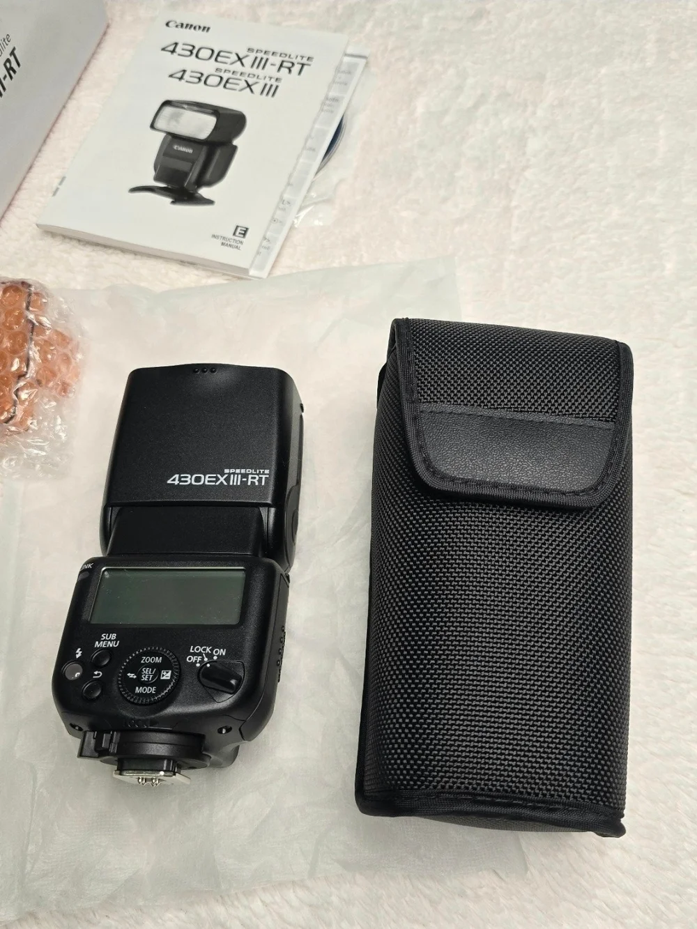 Canon Speedlite 430EX III-RT On Camera Flash w/Bounce Hard Dome Diffuser Bundle